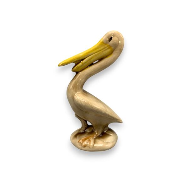 Vintage Pelican Figurine 5 Inches Tall Bird Ceramic Perched Beach Souvenir - Picture 1 of 8